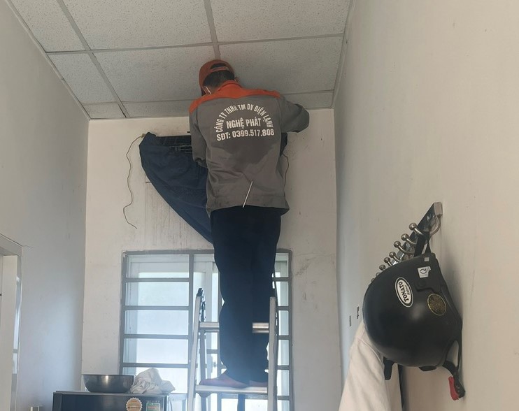 Vệ sinh máy lạnh thủ dầu một