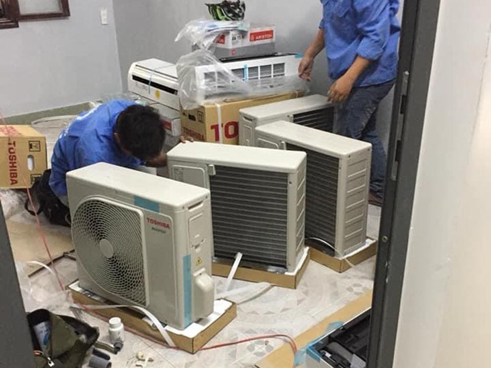 LẮP ĐẶT DI DỜI MÁY LẠNH TÂN UYÊN <strong><strong><strong>LẮP ĐẶT DI DỜI MÁY LẠNH TÂN UYÊN</strong></strong></strong>