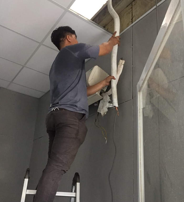 LẮP ĐẶT MÁY LẠNH THỦ DẦU MỘT <strong><strong>LẮP ĐẶT MÁY LẠNH THỦ DẦU MỘT</strong></strong>