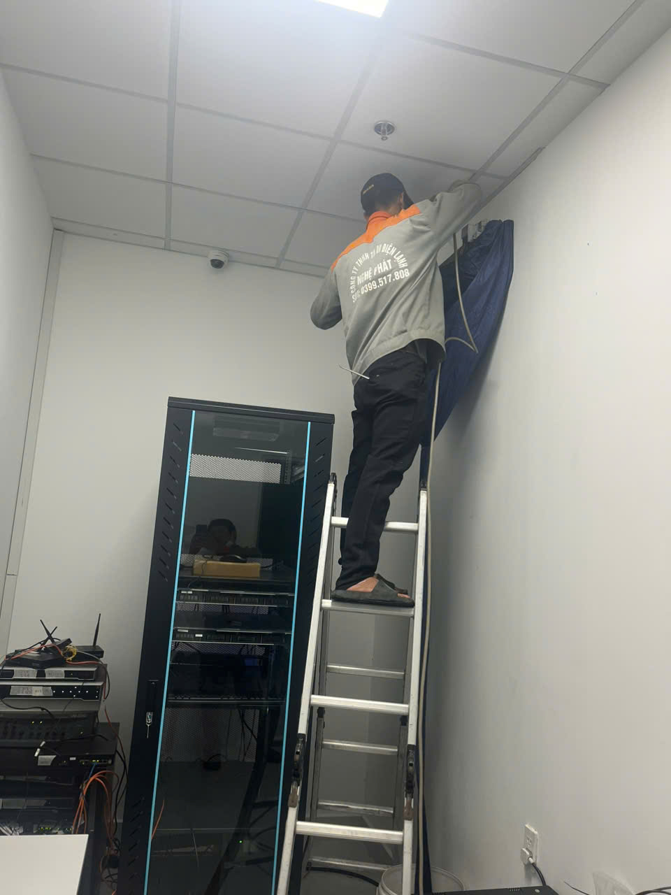 Sửa Máy Lạnh Dĩ An