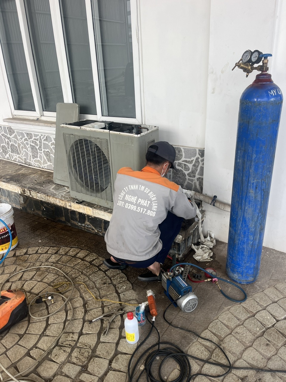 Máy Lạnh Không Lạnh Phải Làm Gì? Cách Xử Lý Nhanh Tại Nhà Máy Lạnh Không Lạnh Phải Làm Gì? Cách Xử Lý Nhanh Tại Nhà